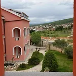 La Perla 2 Alojamento de Acomodação e Pequeno-almoço Punat