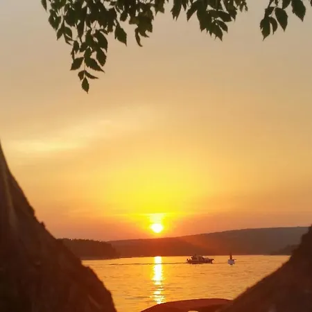 krevet i doručak La Perla 2 4*