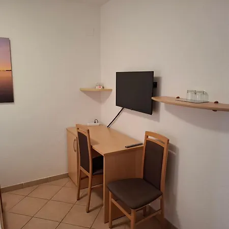 La Perla 2 Alojamento de Acomodação e Pequeno-almoço 3*