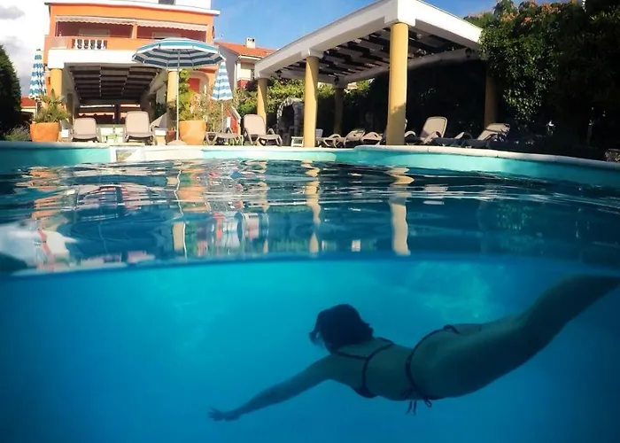 La Perla 2 Bed and breakfast