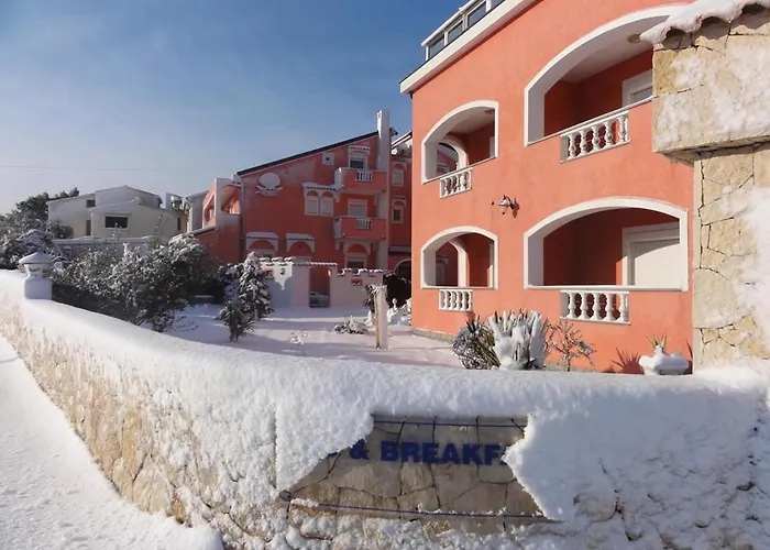 La Perla 2 Bed and breakfast