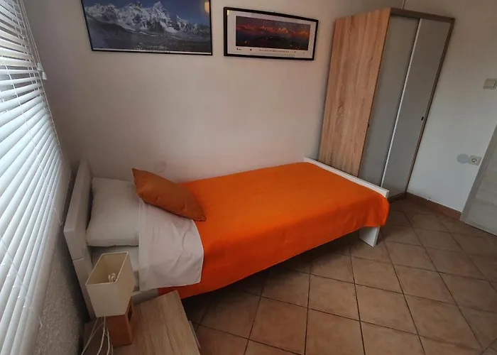 La Perla 2 Bed and breakfast