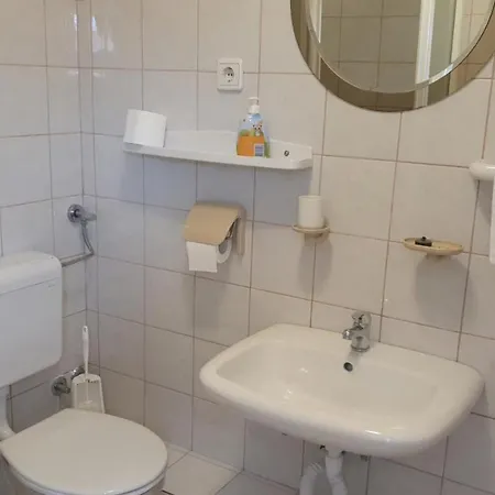 Oda ve Kahvaltı La Perla 2 3*